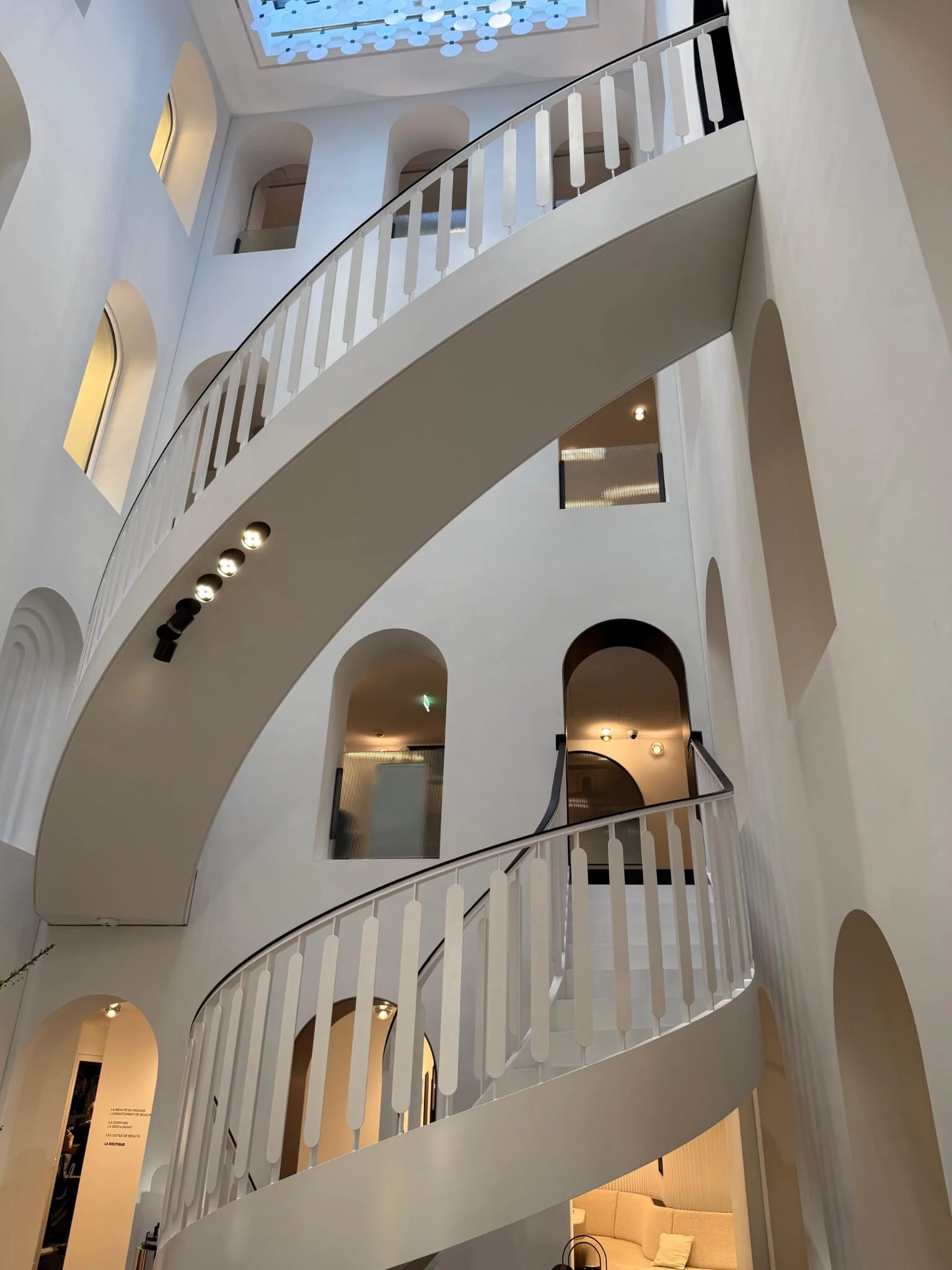 Cabinet Dr Stroumza chirurgien plasticien Paris